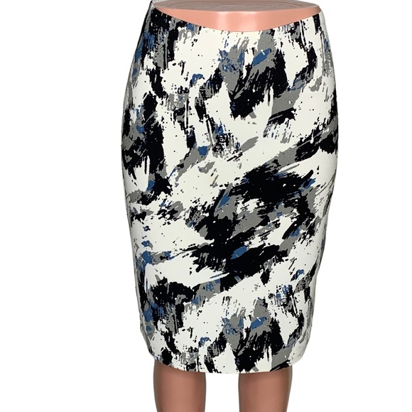Banana Republic Dresses & Skirts - Banana Republic Factory Pencil Skirt Full Lining Size 6 Abstract B/W, Blue Print